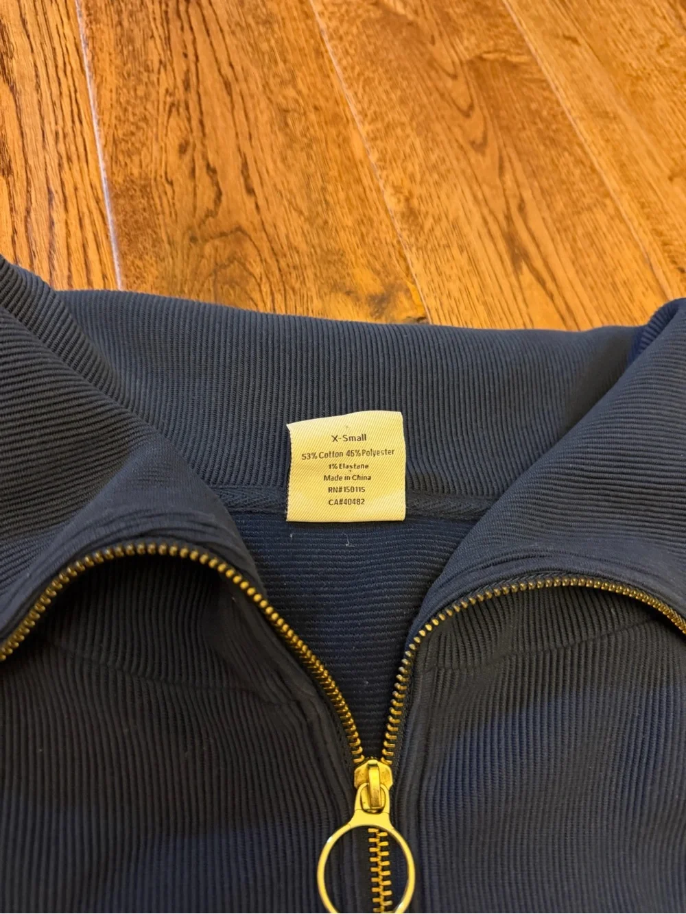 Women's Varley Vine Half Zip Pullover, Navy Gold Zip, XS great condition